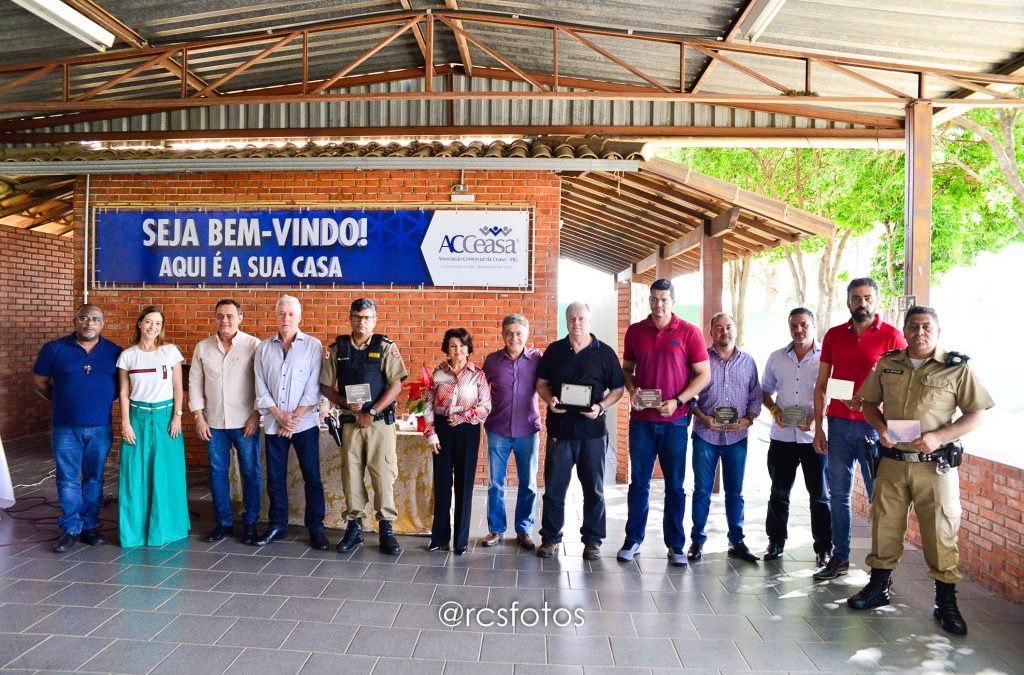 Café com Oração faz homenagem a profissionais da segurança