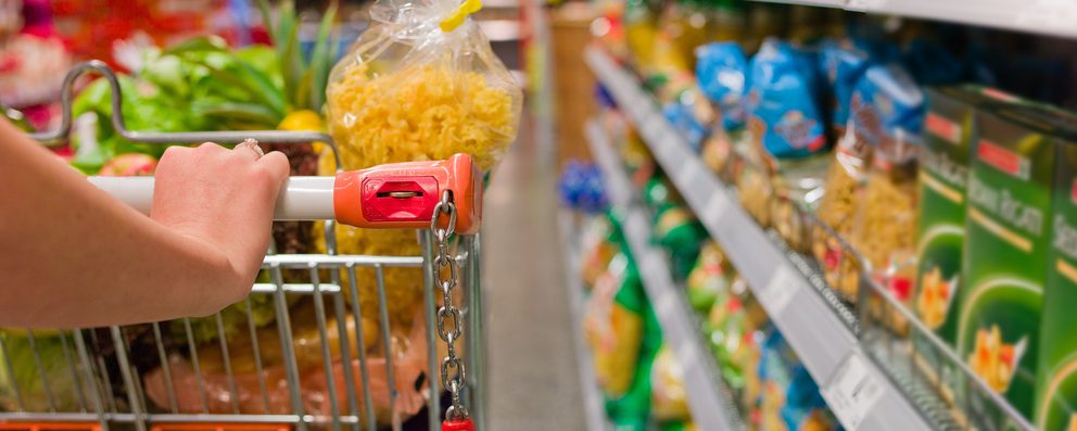Temer assina decreto que reconhece supermercado como atividade essencial