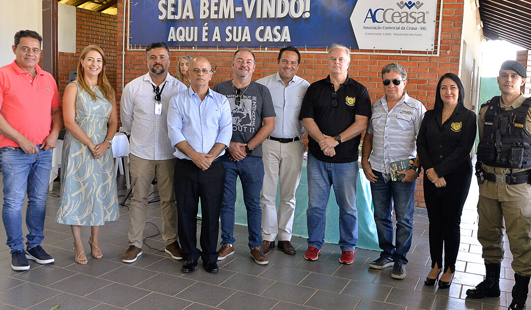 Em sua 129º edição, Café com Oração e homenageia policiais militares.